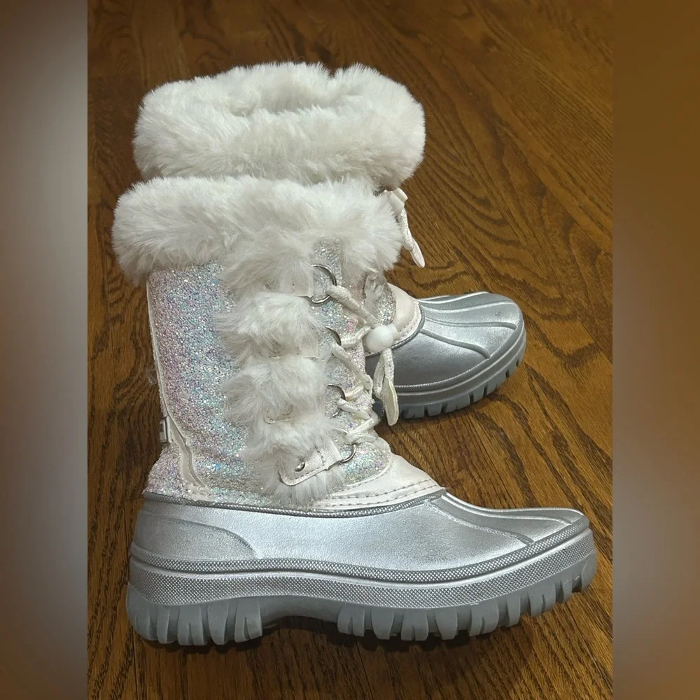 London Fog Glitter Faux Fur Snow Boots Silver White Winter Waterproof Size 2